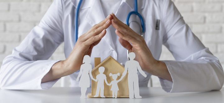 close-up-doctor-with-stethoscope
